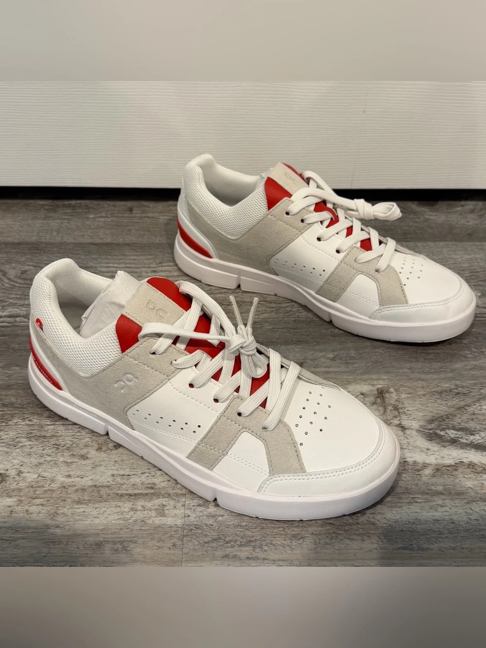 On NWB Roger Clubhouse Tennis Shoe, men’s 8.5